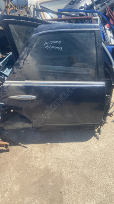 Nissan altima sağ arka kapı