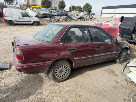 Toyota Corolla 1989 - 1992 Sağ ön kapı kilidi
