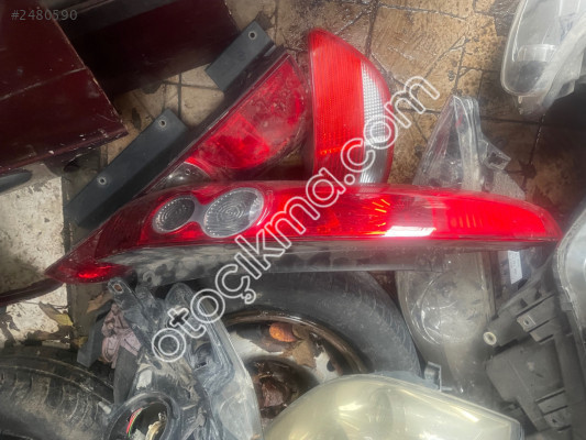 Ford Fiesta patlak göz sol arka stop
