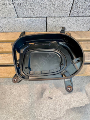 13717811027 BMW X SERİSİ F25-F15 X5 HAVA FİLTRESİ KUTUSU