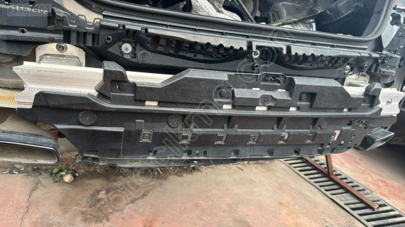 BMW G30 ARKA TAMPON BRAKETİ