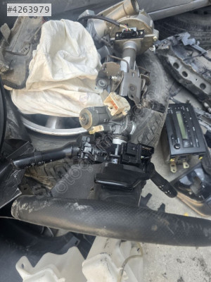 toyota auris sinyal silecek kolu