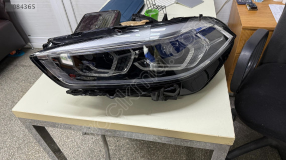 BMW F40 KASA 116 SOL ÖN FAR ORJİNAL ÇIKMA