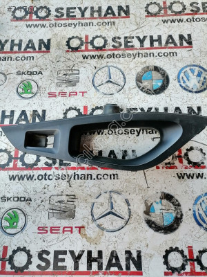 5F4867228 seat leon 2015 sağ arka kapı cam düğmesi çerçevesi