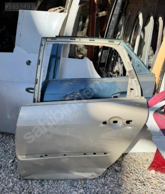 RENAULT SCENİC SOL ARKA KAPI EYUPCAN OTO'DA