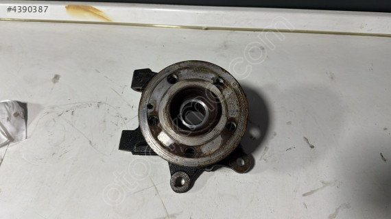 MERCEDES VİTO W447 SOL ARKA TAŞIYICI 4473570206