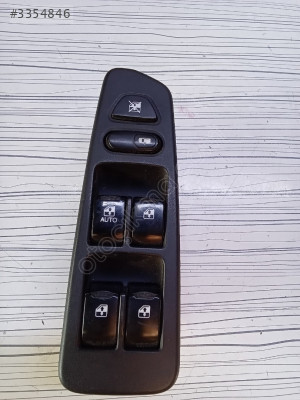 Ssongyong Rexton 2.7 Elektrikli Cam Açma Düğmesi 8582008000