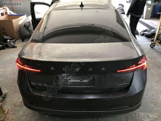 SKODA OCTAVİA 2020 2024 DİREKSİYON KUTUSU 5WB423051AN