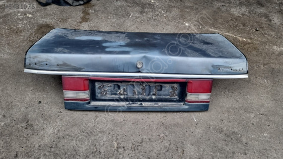 Mazda 626 bagaj kapağı