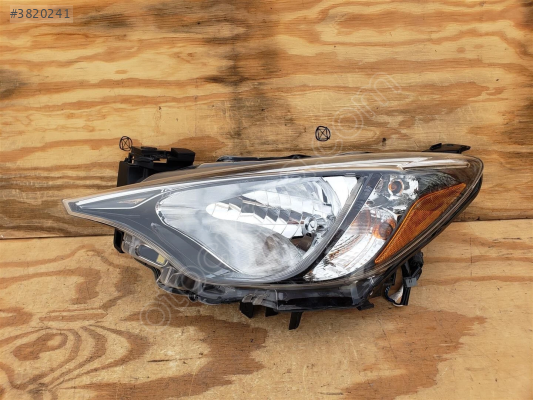 TOYOTA YARIS ÇIKMA ORJİNAL SAĞ - SOL FAR