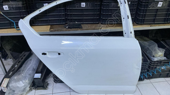 Skoda Octavia Sağ Arka Kapı 2013-2019