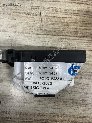 AUDİ A4 A5 POZİTİF AKÜ KONNEKTÖRÜ AKÜ GÜÇ DAĞITICISI 8J0915459