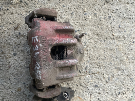 bmw  e 36 arka sağ fren kaliperi