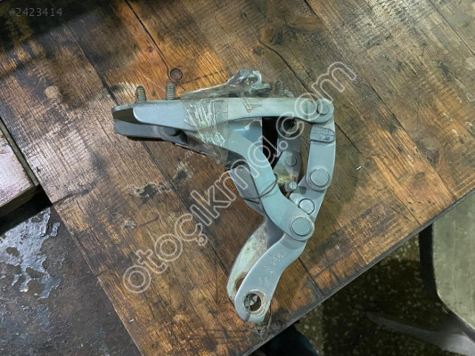 RENAULT CLİO HATCBACK BAGAJ MENTEŞESİ ORJİNAL ÇIKMA