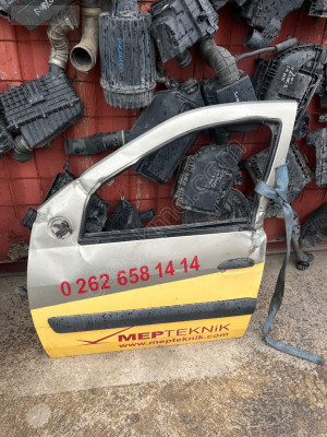 DACİA LOGAN SOL ÖN KAPI
