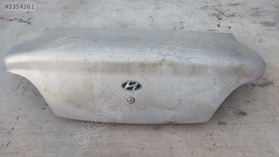Hyundai elantra bagaj kapısı
