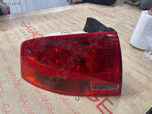 Audi A4 sol stop 8E5945095