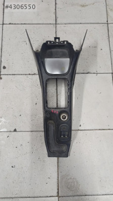 206 ORTA KONSOL ORJİNAL ÇIKMA