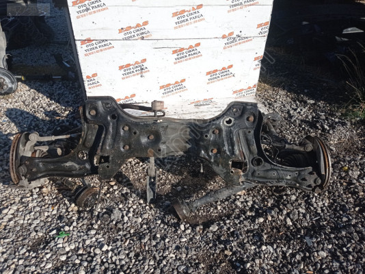 VOLKSWAGEN POLO ÖN TRAVERS ÇIKMA ORJİNAL 2013