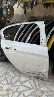 FİAT EGEA ÇIKMA SAĞ ARKA KAPI ORJİNAL
