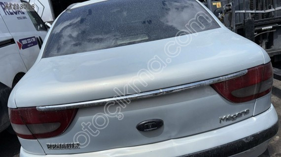 RENAULT MEGANE 1 ÇIKMA ORJİNAL BAGAJ KAPAĞI