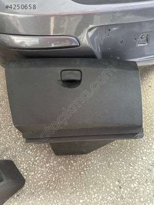 Renault megane 2 ıı torpido gözü kapağı 8200078820