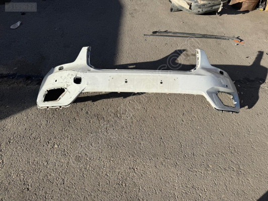 VOLVO XC40 BEYAZ ÖN TAMPON ORJINAL HATASIZ