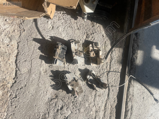 Peugeot 307 sağ sol kapı kilitleri