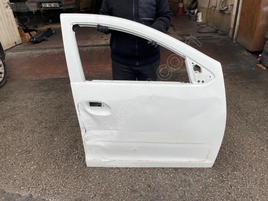 2017/2023 DACİA DUSTER BEYAZ SAĞ ÖN KAPI ORJINAL