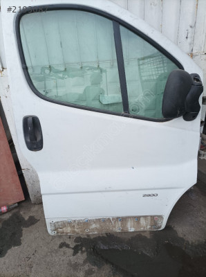 RENAULT TRAFİC SAĞ ON KAPİ