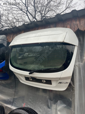 FORD FİESTA BAGAJ KAPAĞI HATASIZ DOLU
