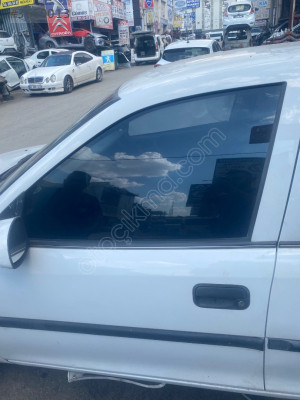 OPEL VECTRA B SOL ÖN KAPI CAMI