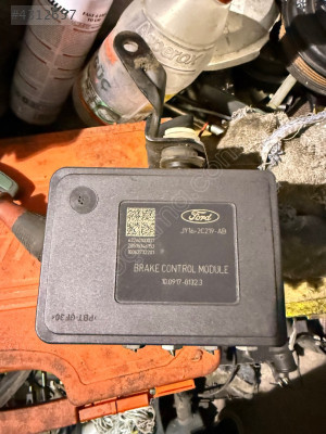 Ford Courier abs beyni çıkma orijinal