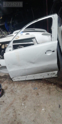Volkswagen Tiguan sol ön kapı çıkma