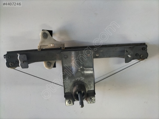 03361 RENAULT CLİO 4 SAĞ ARKA KAPI CAM KRİKOSU