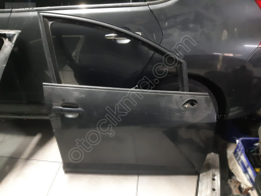 SEAT İBİZA SAĞ ÖN KAPI 2008-2017