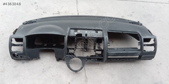 volkswagen t5 2006 çıkma orjinal boş göğüs/torpido (son fiyat)