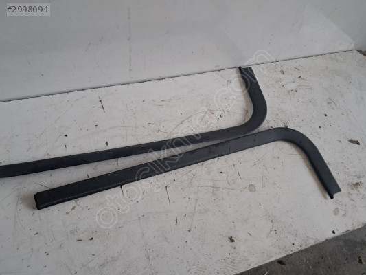 VOLKSWAGEN POLO ÖN KAPI EŞİK BAKALİTLERİ