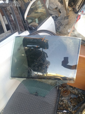 Fiat Egea Sol Arka Kapı Camı