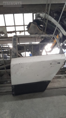Skoda fabia 2  sol arka kapı çıkma