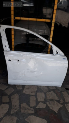 SKODA OCTAVİA  2013 MODEL SAĞ ÖN KAPI