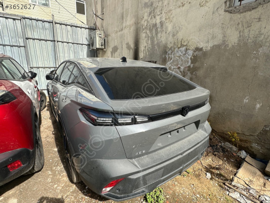 Peugeot 408 arka tampon