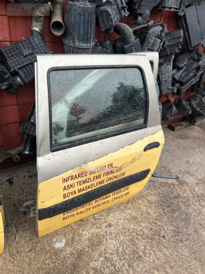 DACİA LOGAN SOL ARKA KAPI