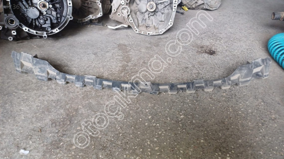 2007-2014 Mercedes C class W204 ön tampon  destek braketi