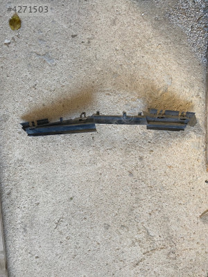 Renault Megane 2 02-08 Radyatör Üst Koruma Davlumbaz Bakaliti