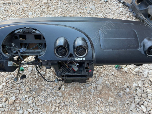 FORD FİESTA ÖN TORPİDO