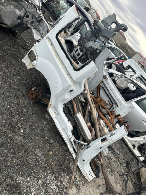 RENAULT KANGOO SAĞ ARKA ÇAMURLUK KESME