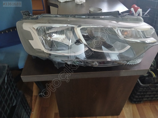 Peugeot 301 hatasız sağ ön far