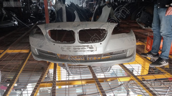 BMW F10 5 serisi dolu ön Tampon çıkma