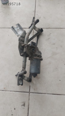 Fiat Punto İçin Ön Silecek Motoru - Çıkma Parça
